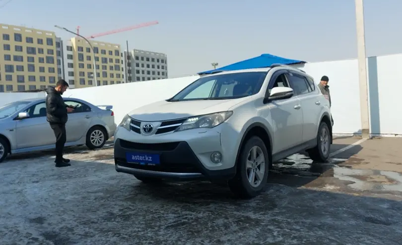 Toyota RAV4 2013 года за 10 000 000 тг. в Алматы
