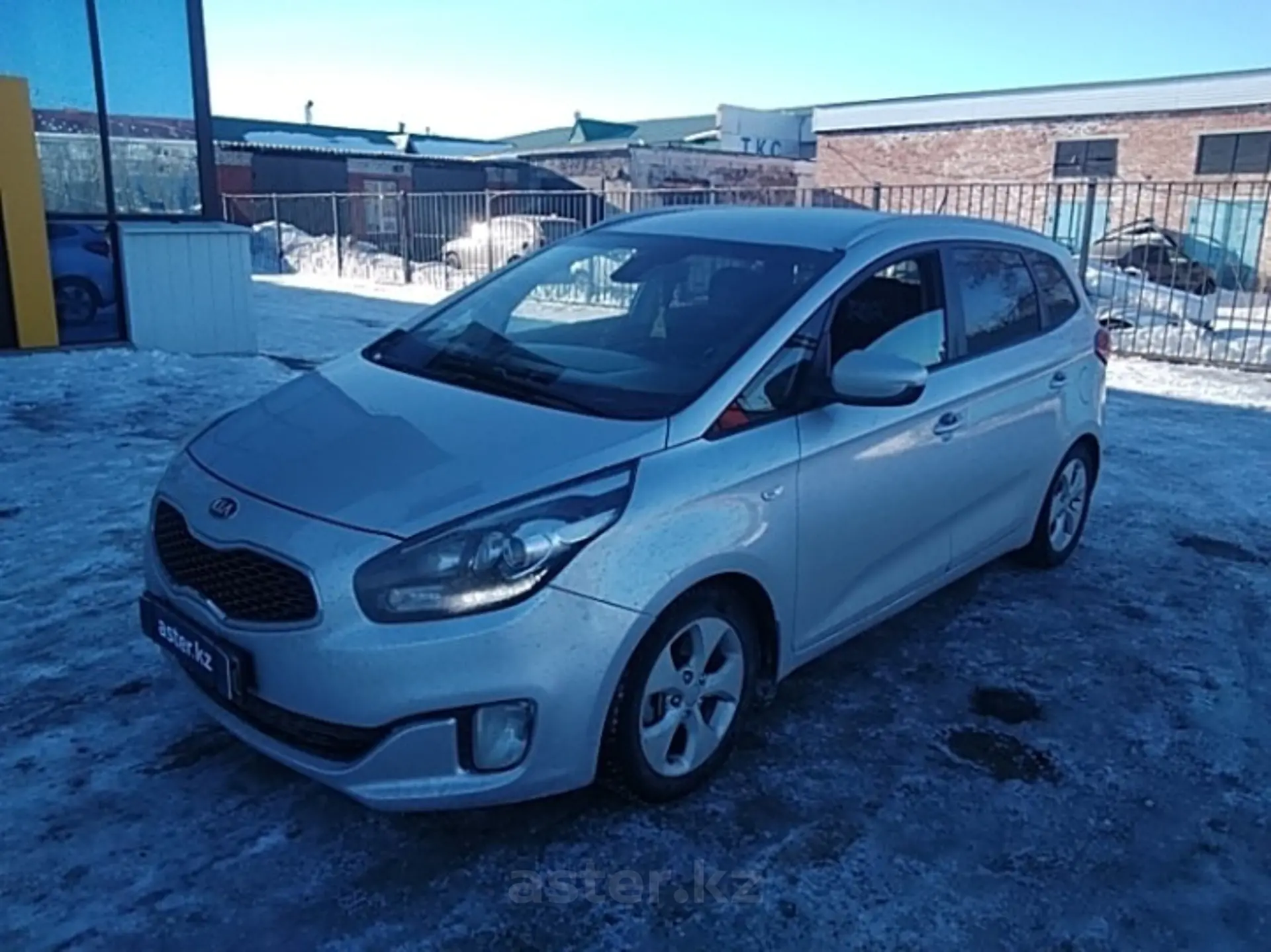 Kia Carens 2015