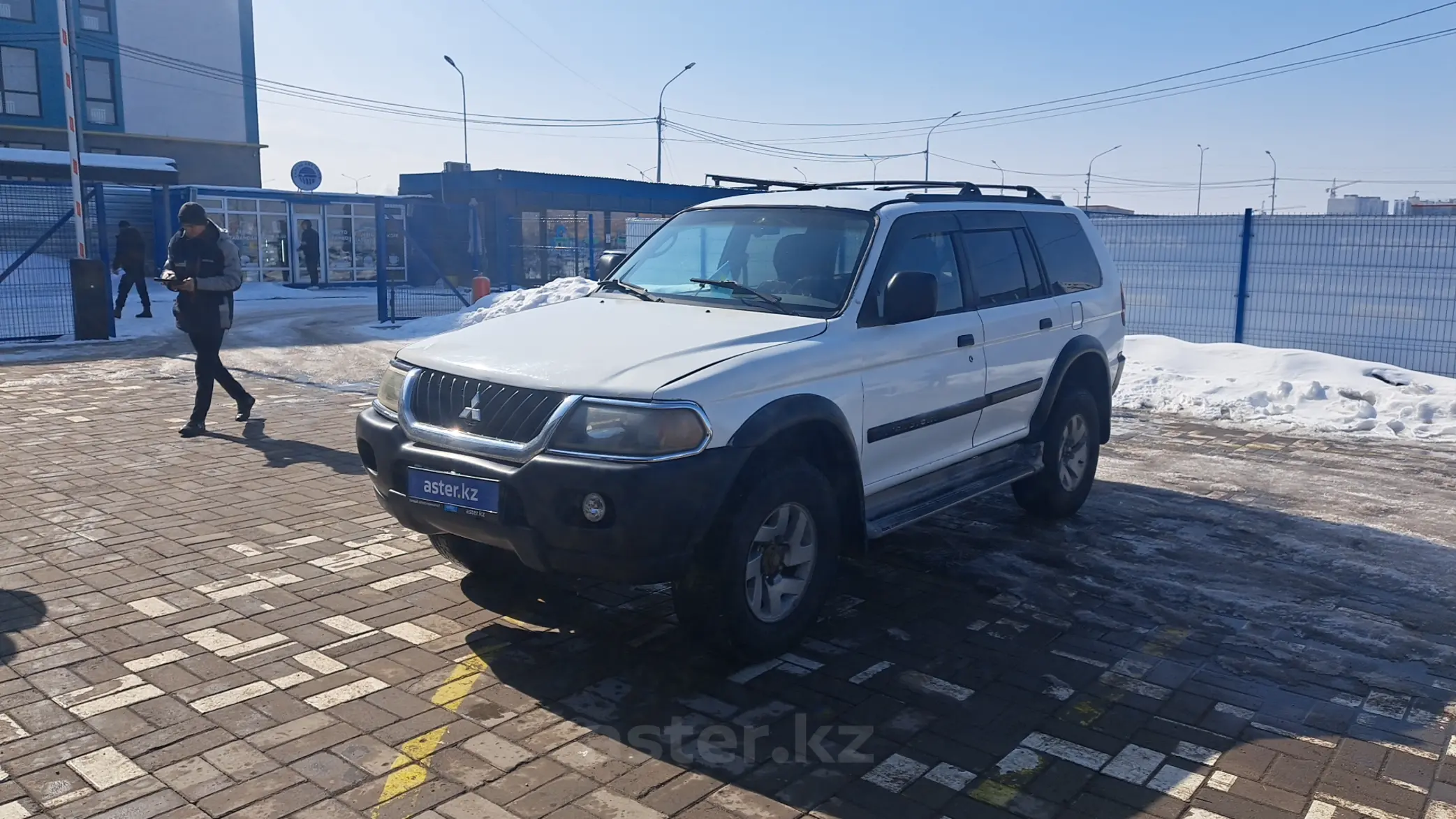 Mitsubishi Montero Sport 2000