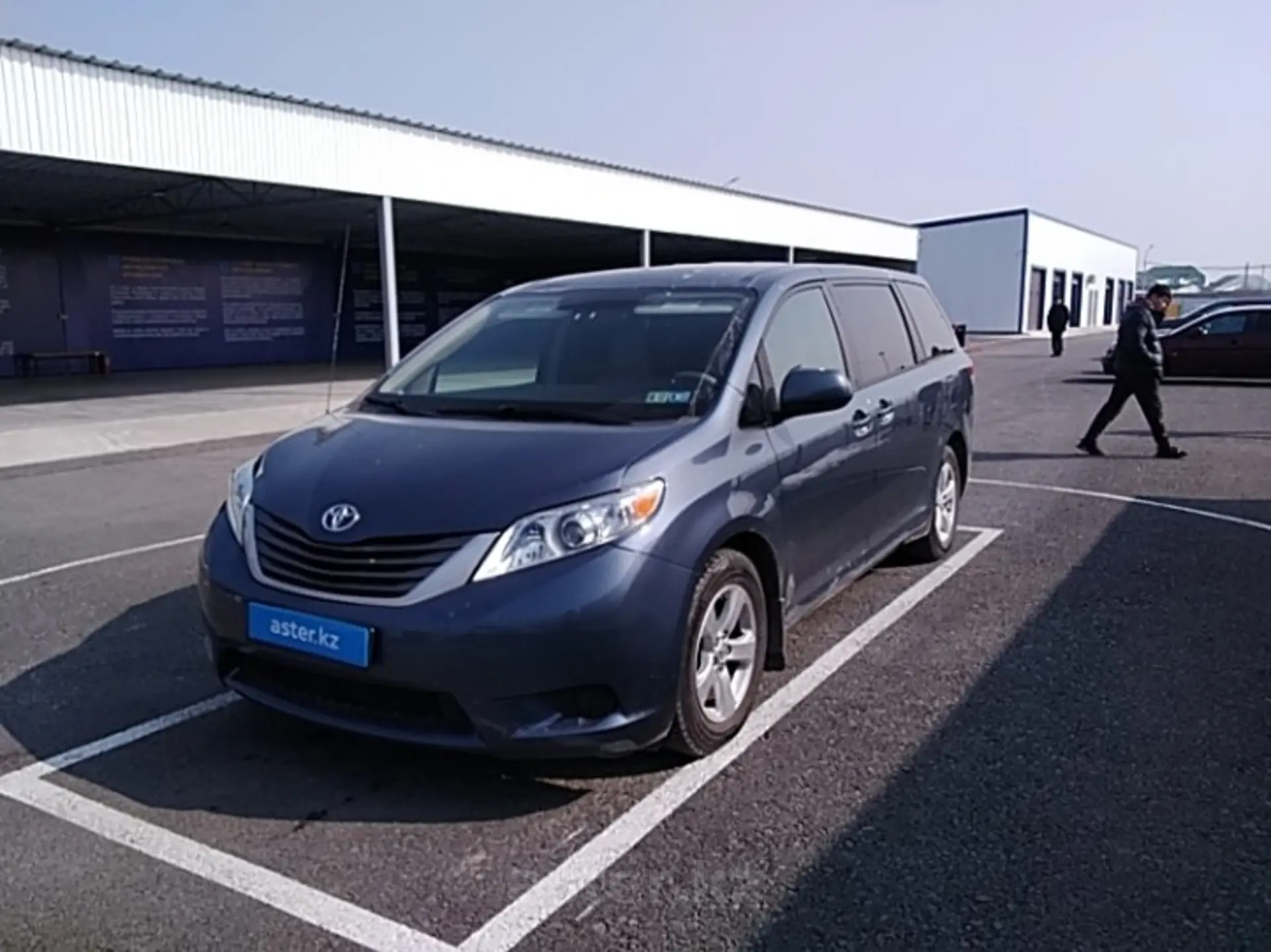 Toyota Sienna 2013