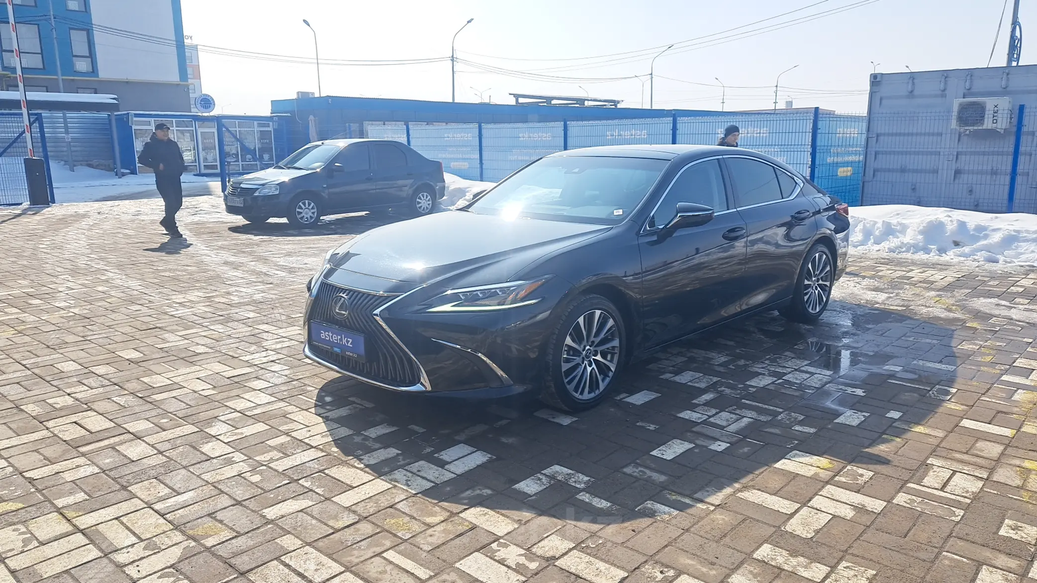 Lexus ES 2020