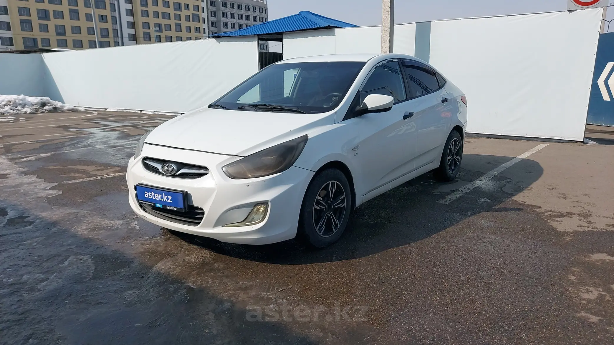 Hyundai Accent 2013