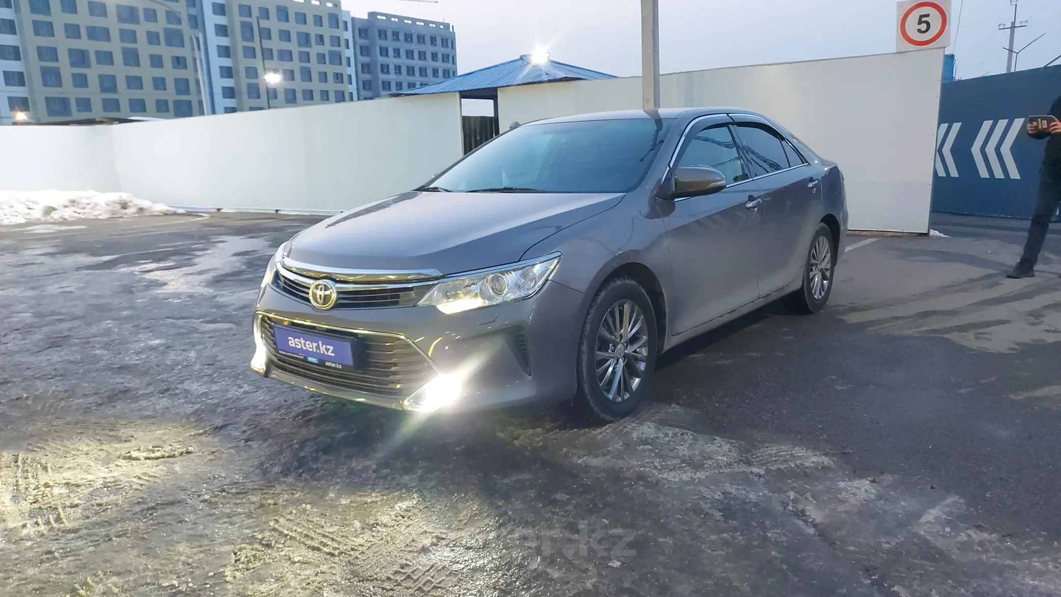 Toyota Camry 2015