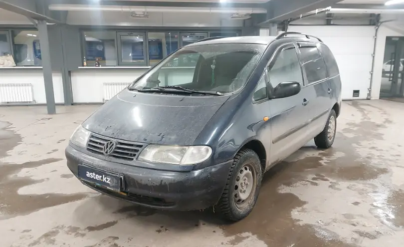 Volkswagen Sharan 1995 года за 2 700 000 тг. в Астана