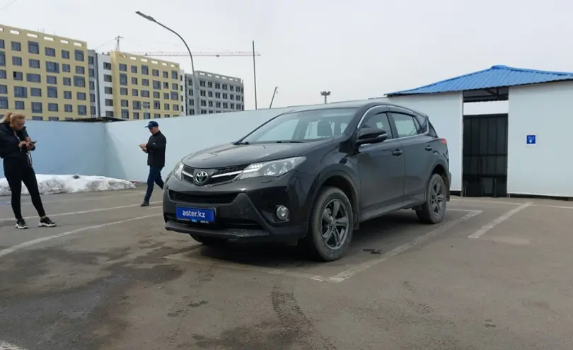 Toyota RAV4 2015 года за 10 500 000 тг. в Алматы