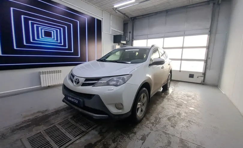 Toyota RAV4 2014 года за 10 000 000 тг. в Павлодар
