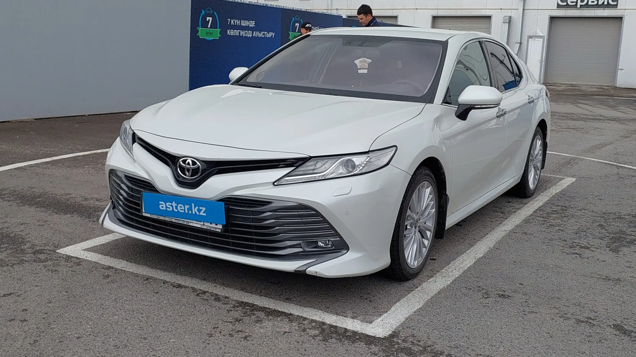 Toyota Camry 2019