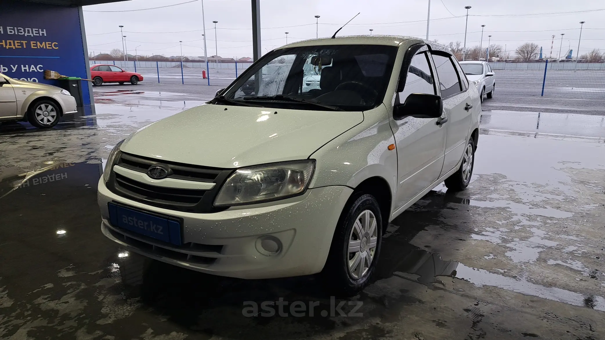 LADA (ВАЗ) Granta 2013