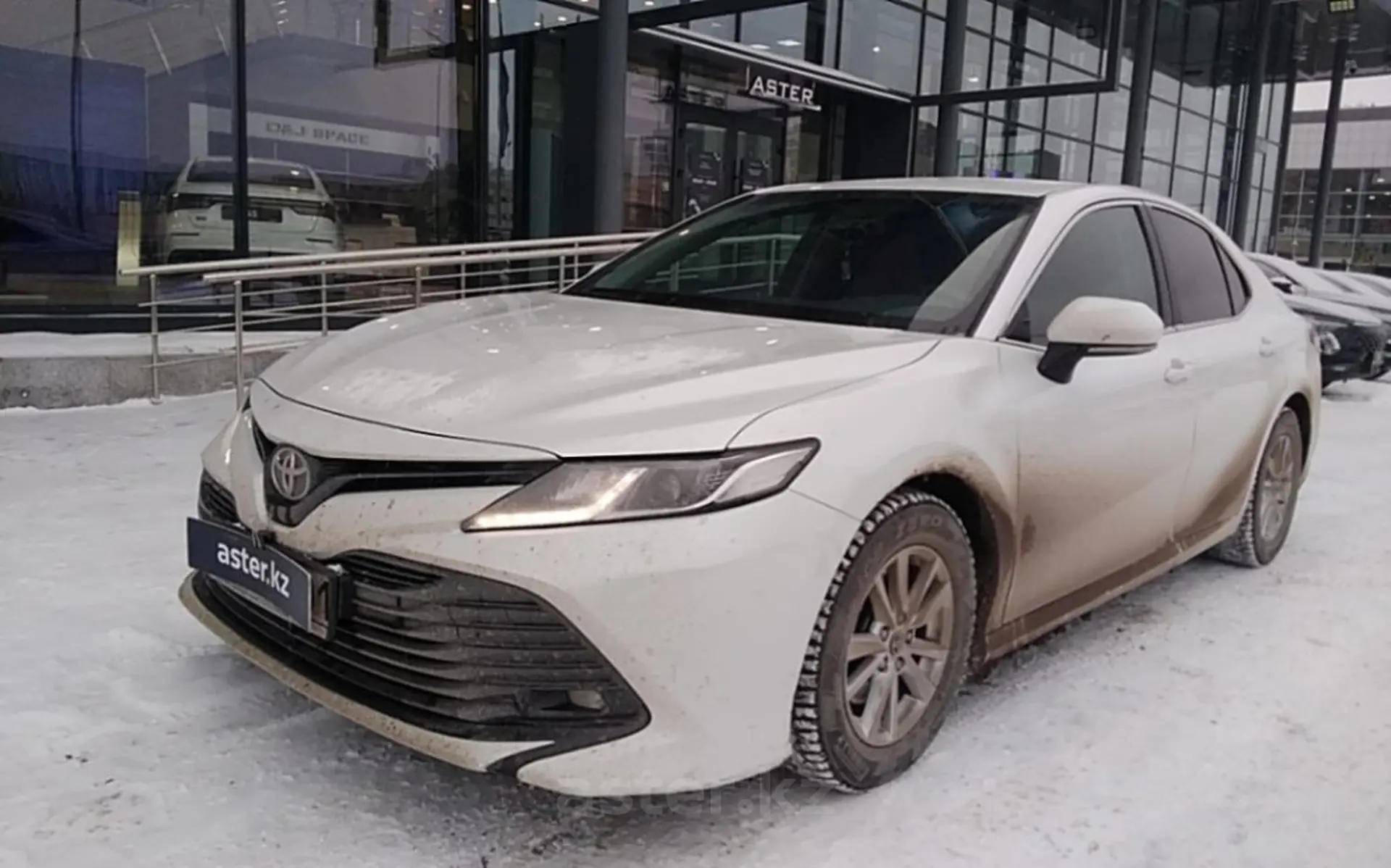 Toyota Camry 2019