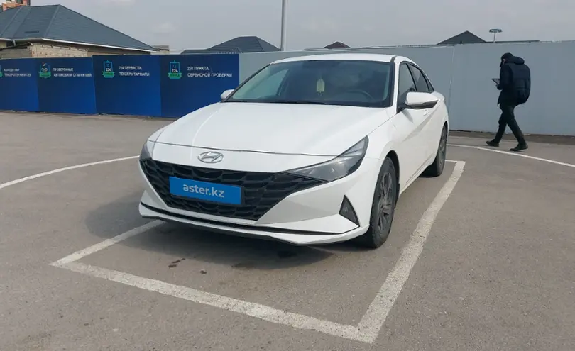 Hyundai Elantra 2021 года за 9 500 000 тг. в Шымкент