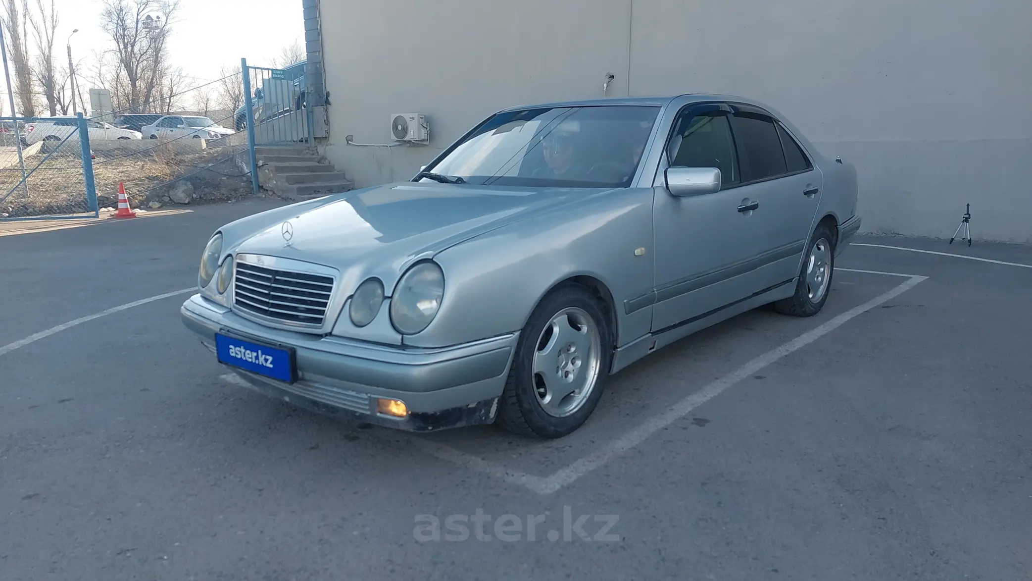 Mercedes-Benz E-Класс 1995