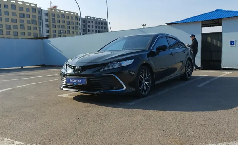 Toyota Camry 2021 года за 17 000 000 тг. в Алматы