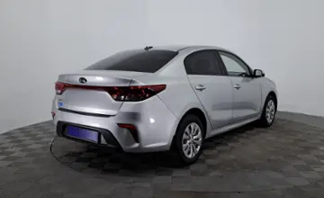 Kia Rio 2018 года за 7 890 000 тг. в Астана