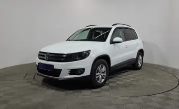 Volkswagen Tiguan 2015 года за 7 990 000 тг. в Алматы фото 1
