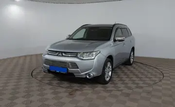 Mitsubishi Outlander 2013 года за 7 990 000 тг. в Шымкент фото 1