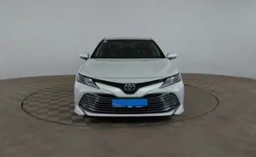 Toyota Camry 2019 года за 14 390 000 тг. в Шымкент фото 2
