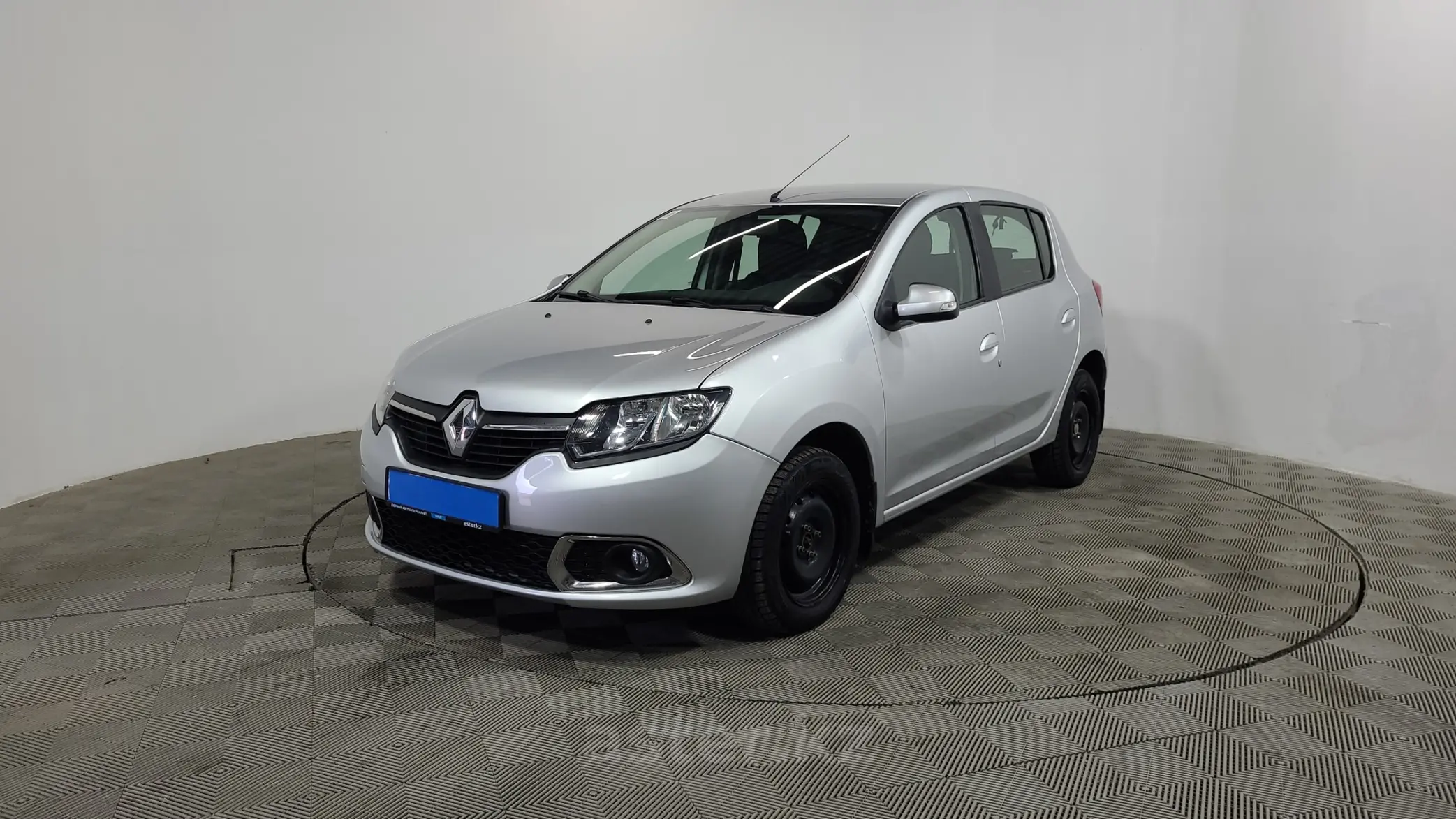 Renault Sandero 2015