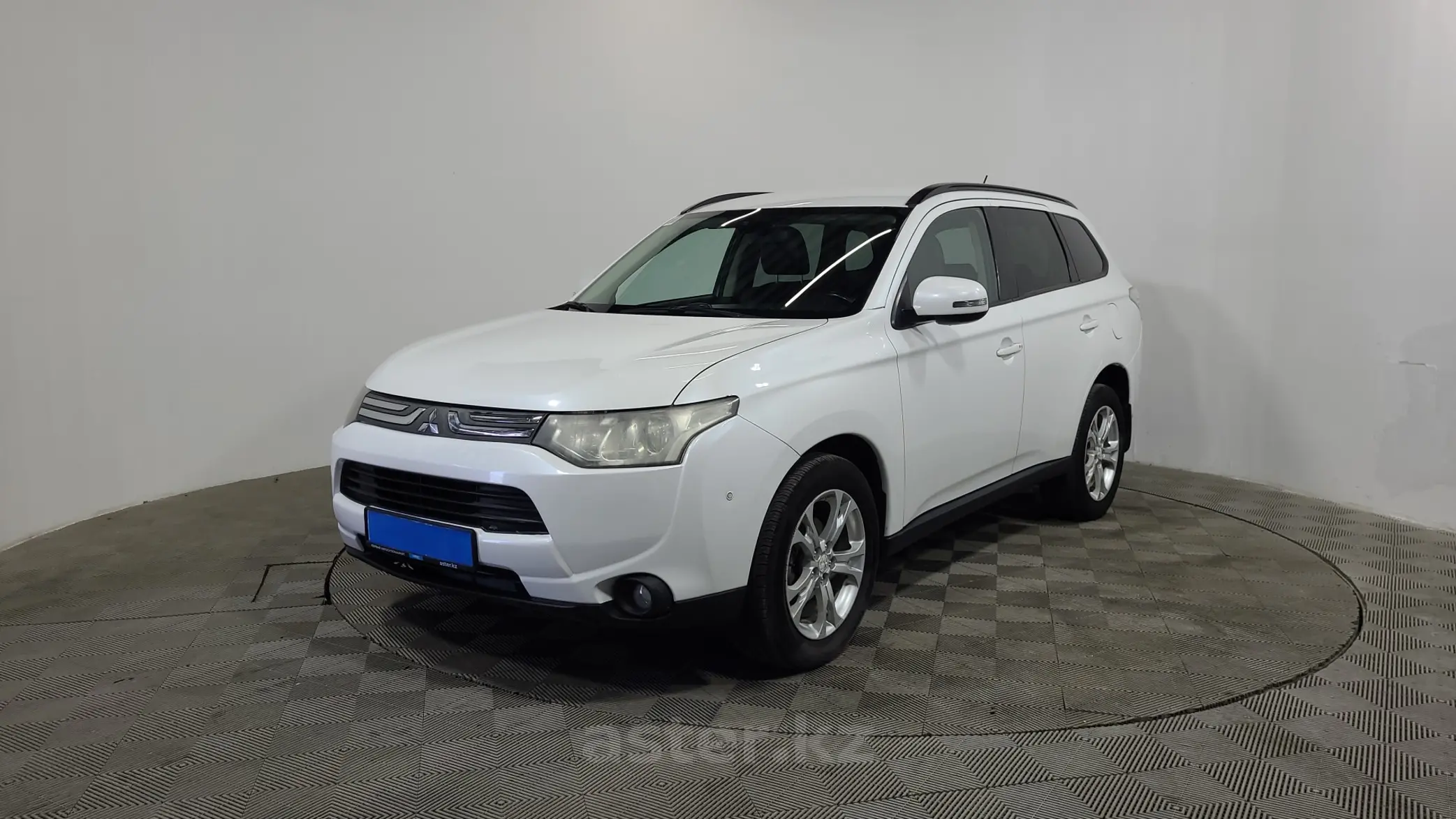 Mitsubishi Outlander 2013