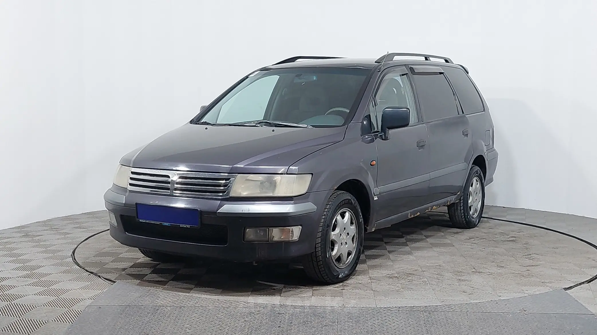 Mitsubishi Space Wagon 1999