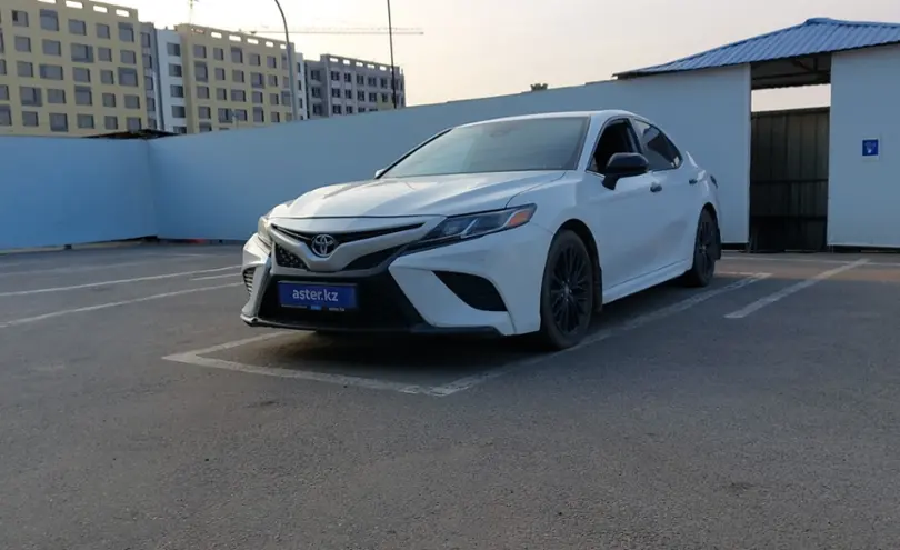 Toyota Camry 2019 года за 11 500 000 тг. в Алматы