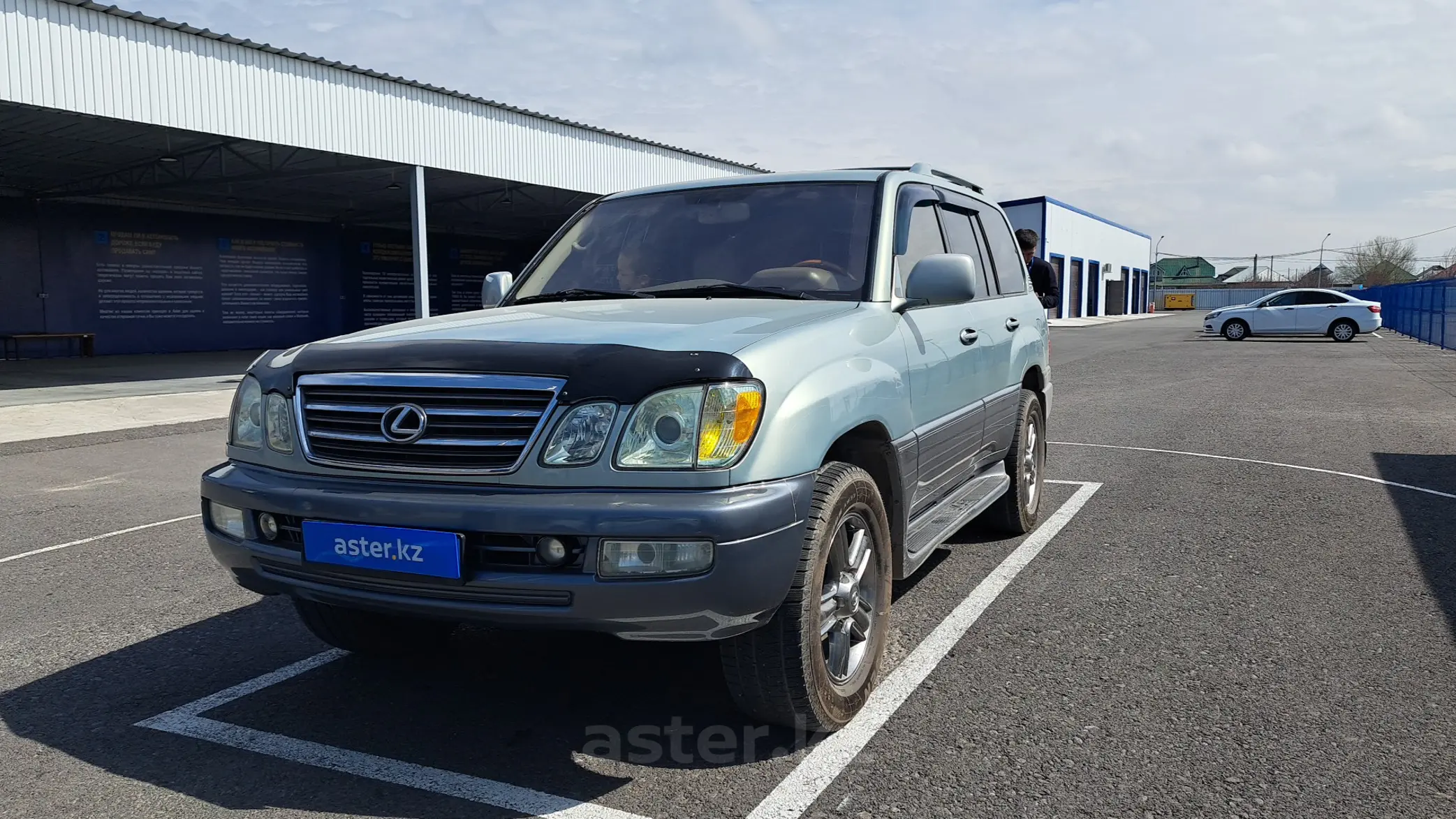 Lexus LX 2003