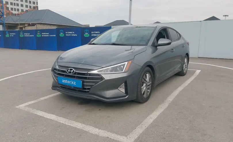 Hyundai Elantra 2018 года за 9 600 000 тг. в Шымкент
