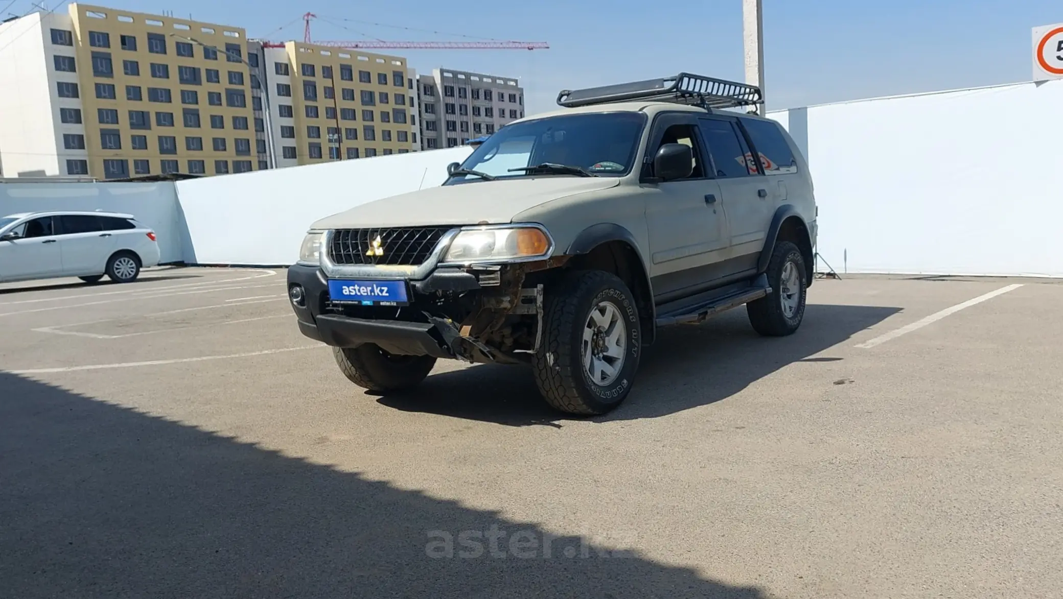 Mitsubishi Montero Sport 2000