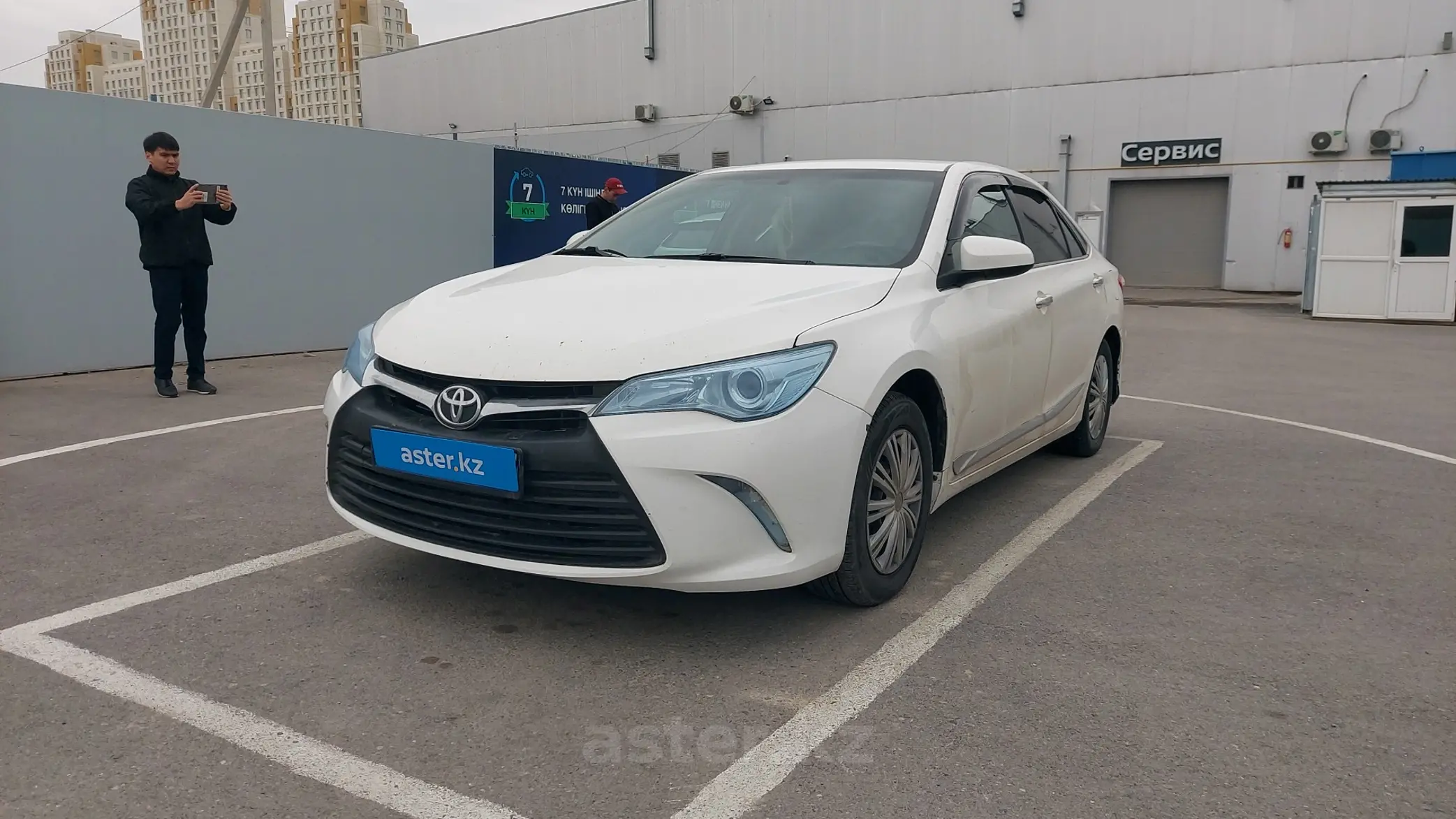 Toyota Camry 2016