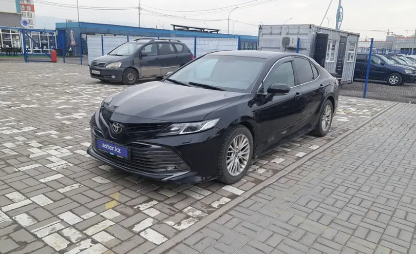 Toyota Camry 2020 года за 15 000 000 тг. в Алматы