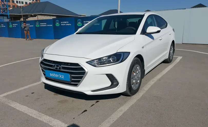 Hyundai Elantra 2018 года за 8 200 000 тг. в Шымкент