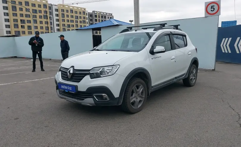 Renault Sandero 2022 года за 8 000 000 тг. в Алматы