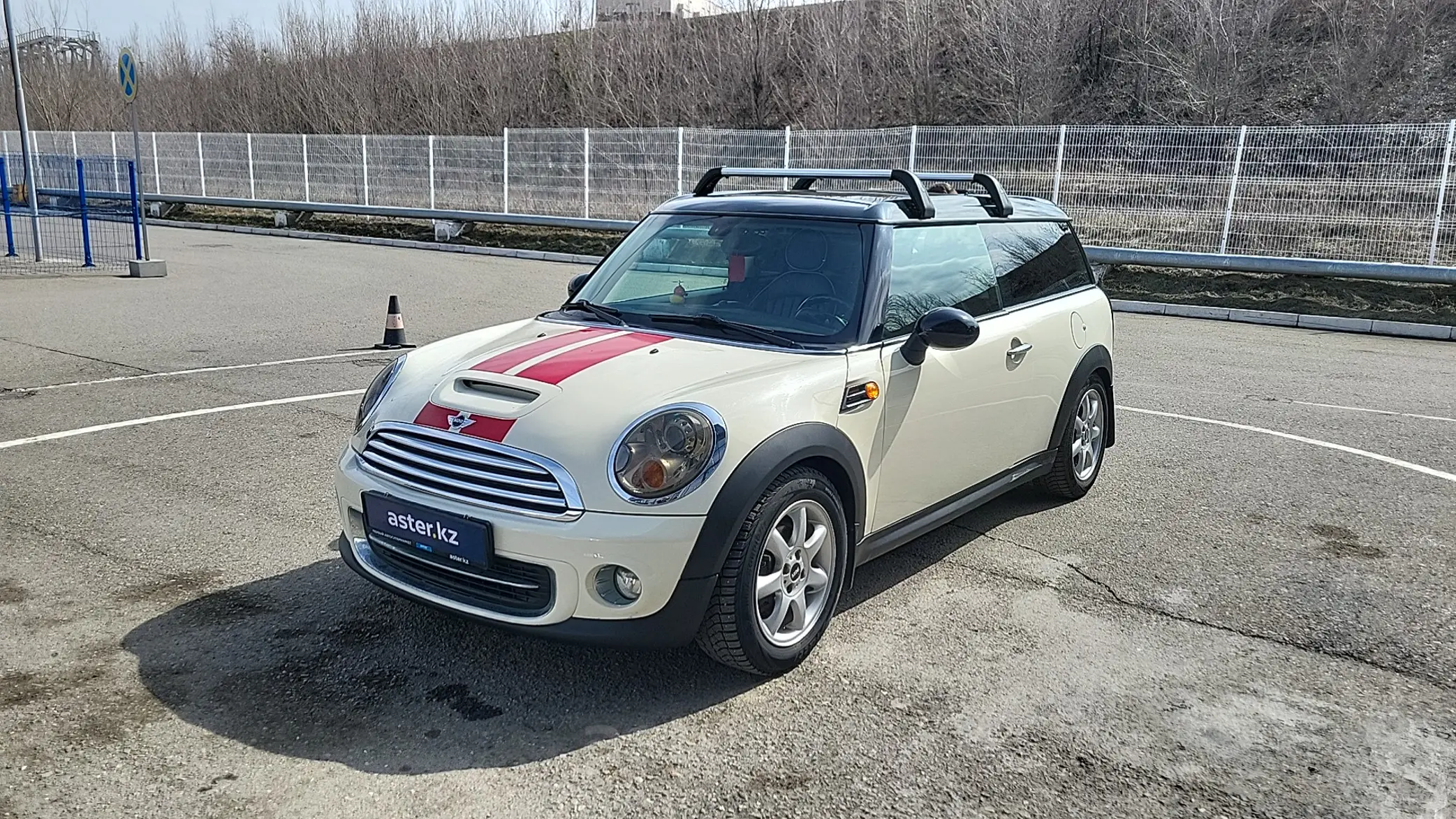 MINI Clubman 2011