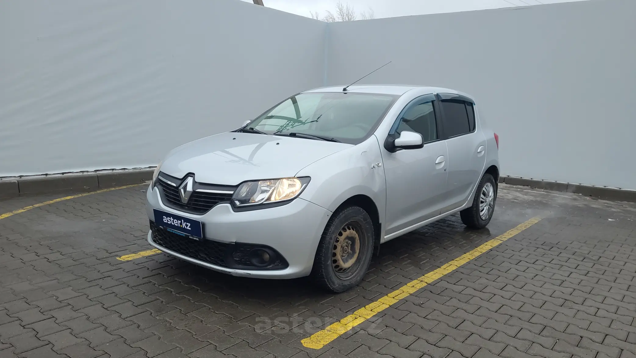 Renault Sandero 2014