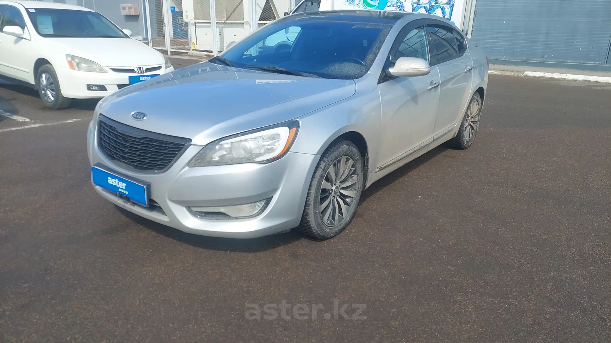 Kia Cadenza 2012