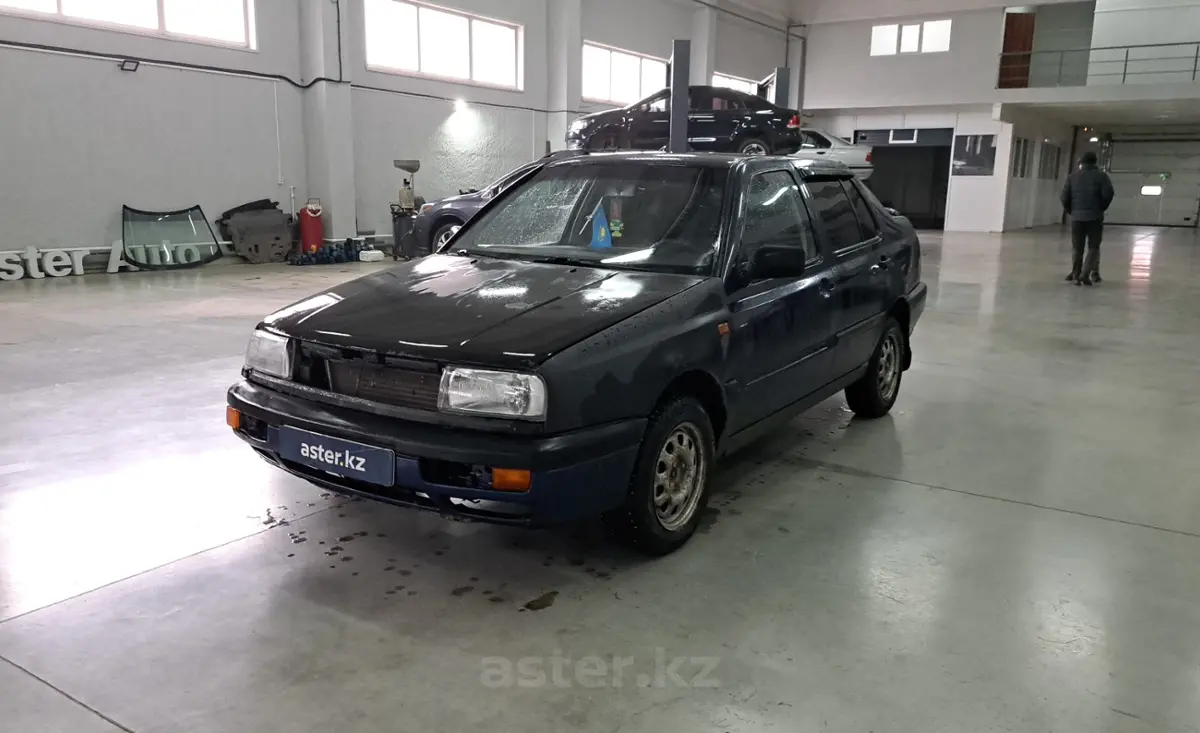 Купить Volkswagen Vento 1992 года в Петропавловске, цена 900000 тенге.  Продажа Volkswagen Vento в Петропавловске - Aster.kz. №c1040585