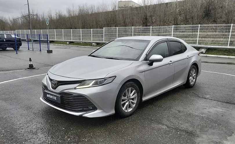 Toyota Camry 2018 года за 14 000 000 тг. в Усть-Каменогорск