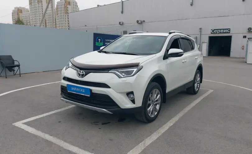 Toyota RAV4 2018 года за 15 900 000 тг. в Шымкент