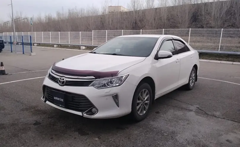 Toyota Camry 2015 года за 10 500 000 тг. в Усть-Каменогорск