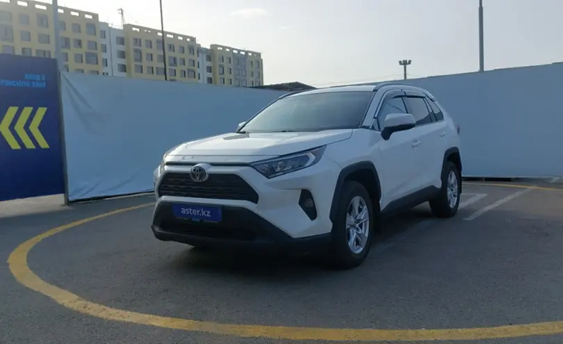 Toyota RAV4 2020 года за 16 000 000 тг. в Алматы