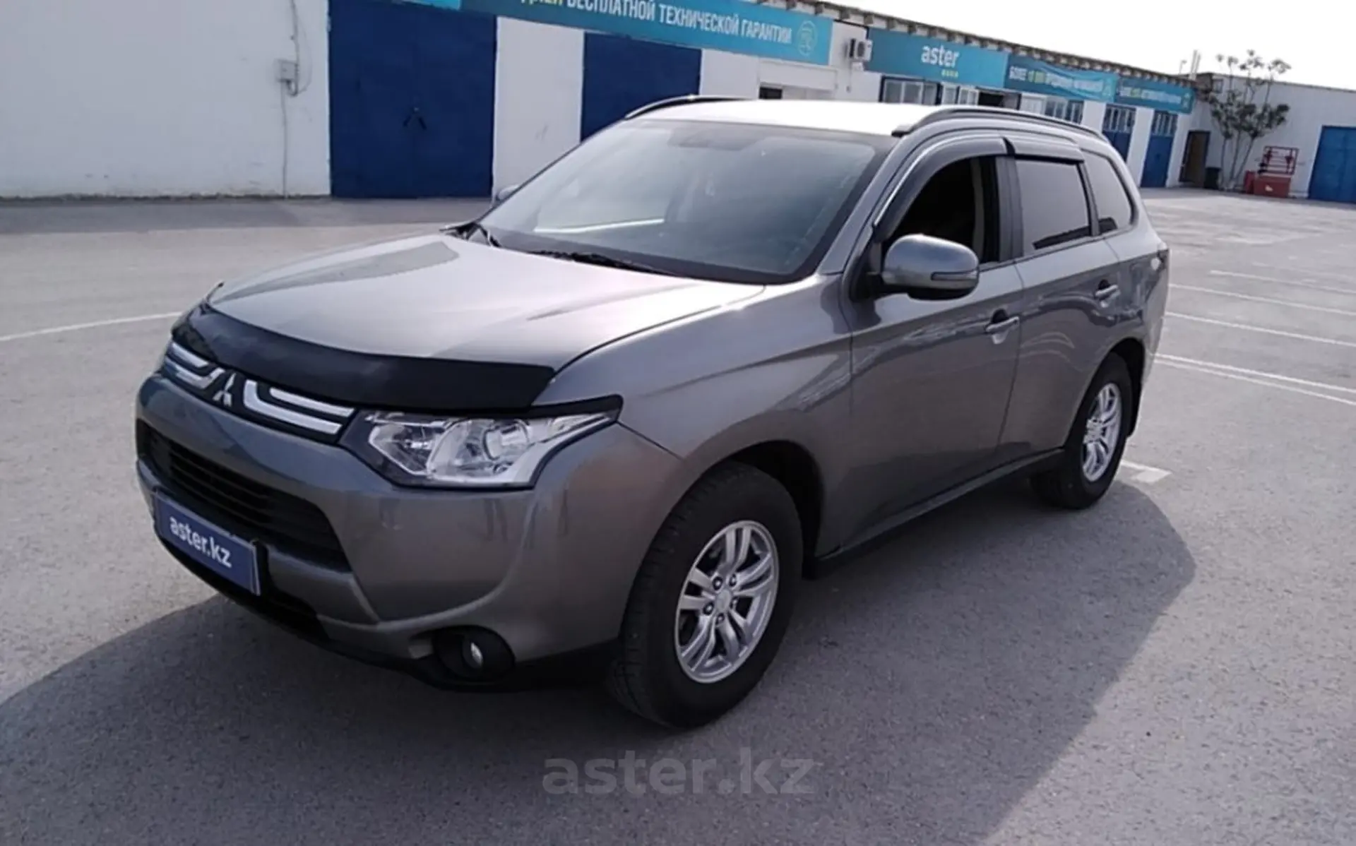 Mitsubishi Outlander 2012