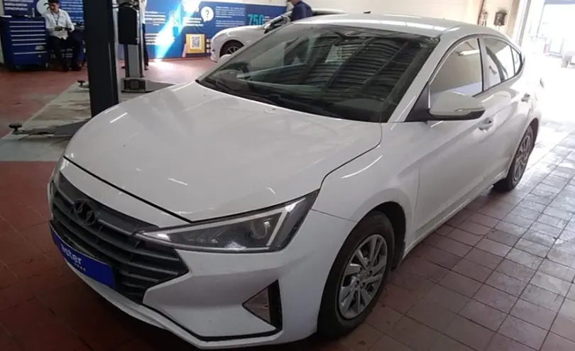 Hyundai Elantra 2019 года за 8 000 000 тг. в Астана