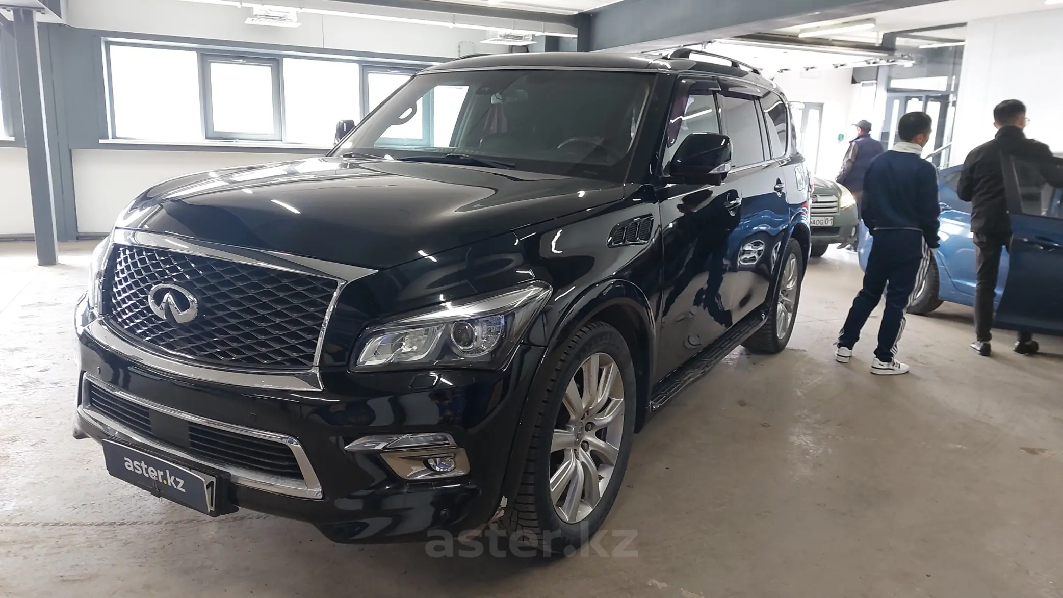 Infiniti QX56 2011