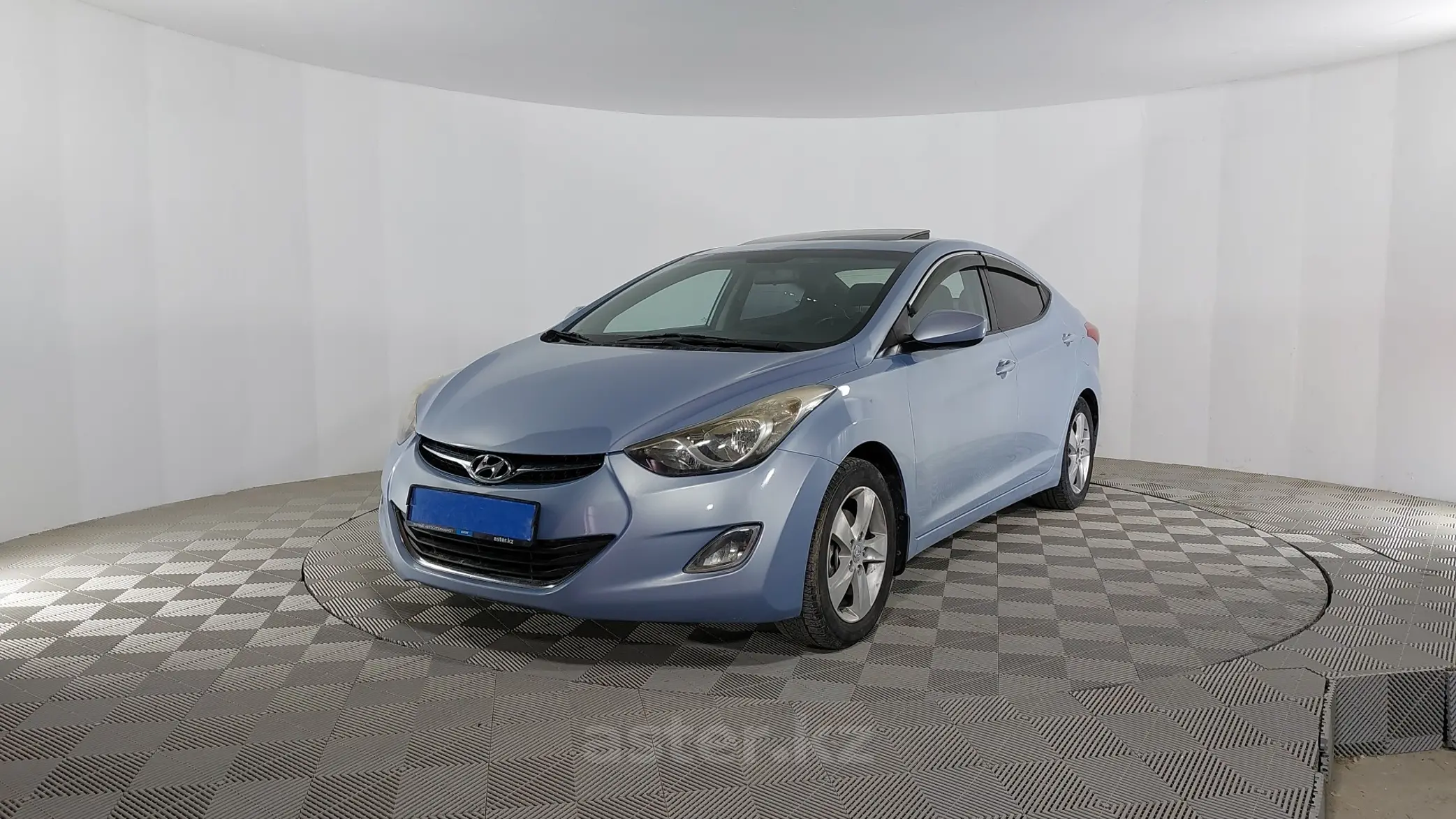 Hyundai Elantra 2013