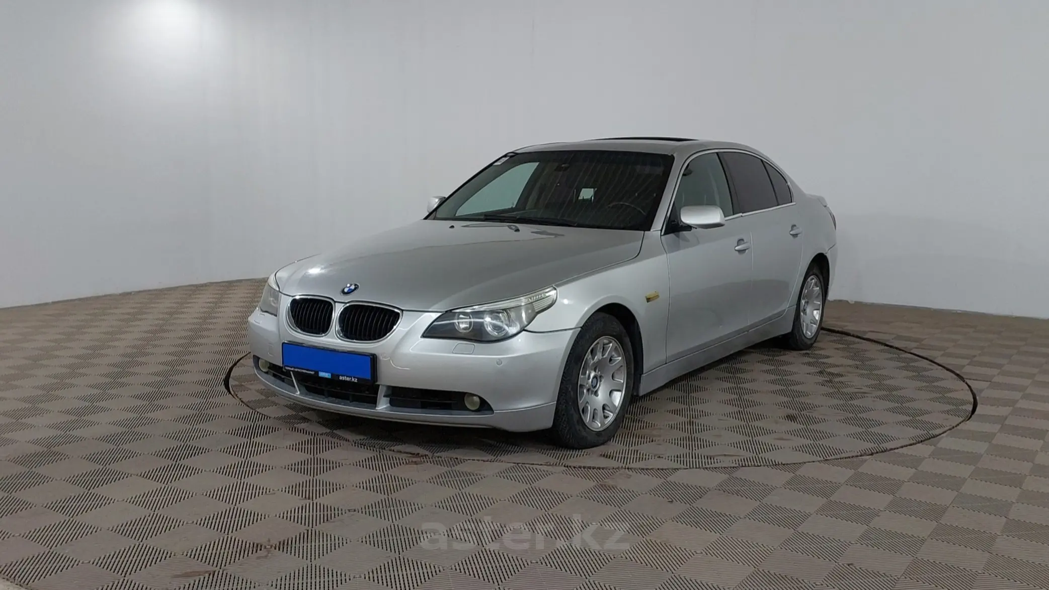 BMW 5 серии 2004