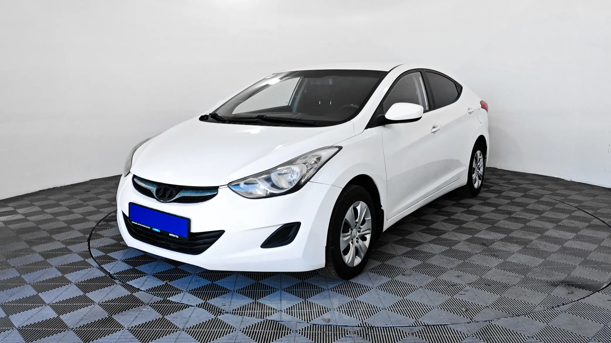 Hyundai Elantra 2012