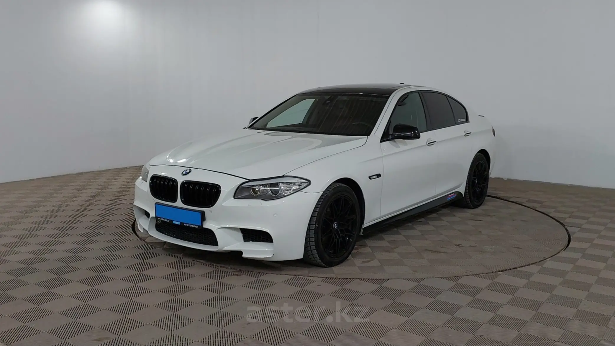 Купить BMW 5 серии 2011 года в Шымкенте, цена 10990000 тенге. Продажа BMW 5  серии в Шымкенте - Aster.kz. №283375