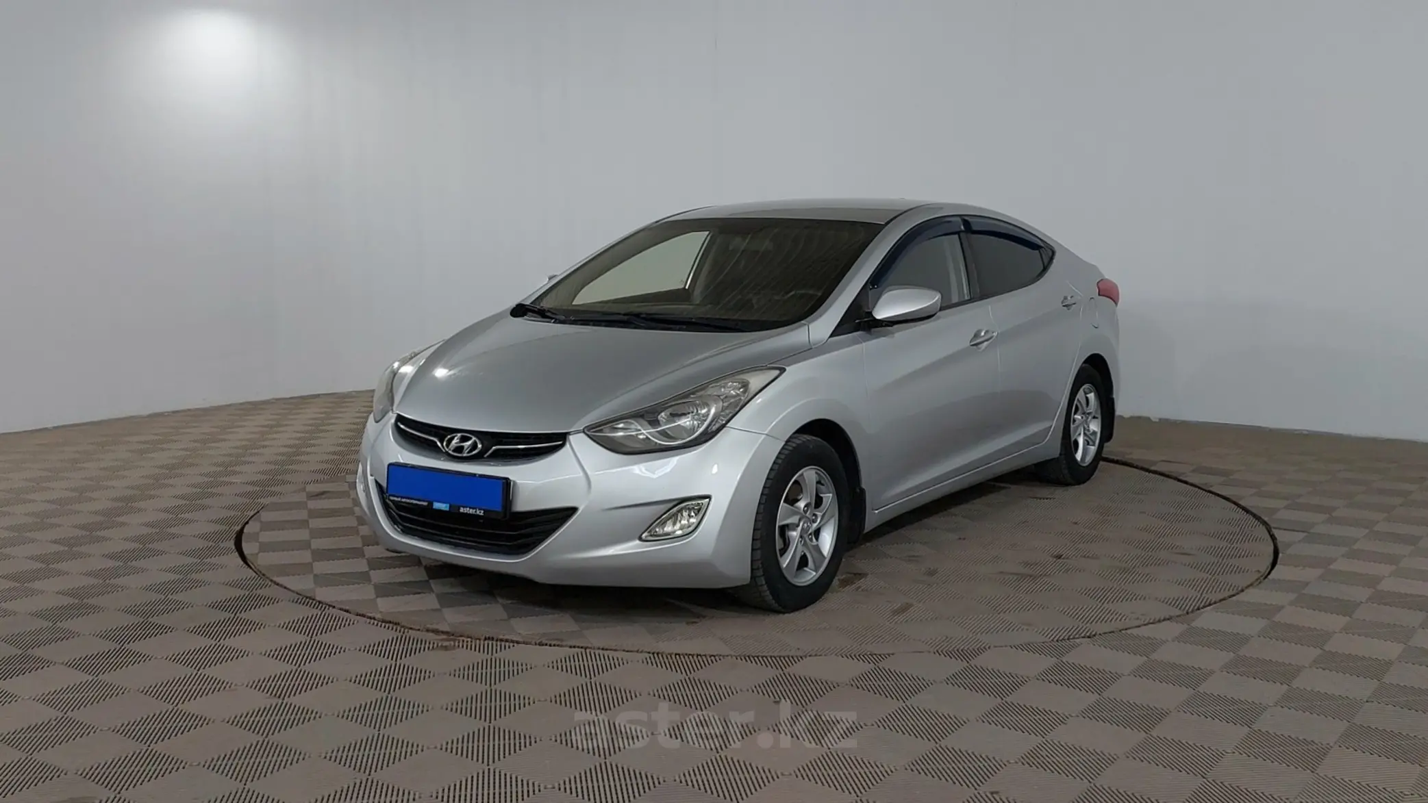 Hyundai Elantra 2013