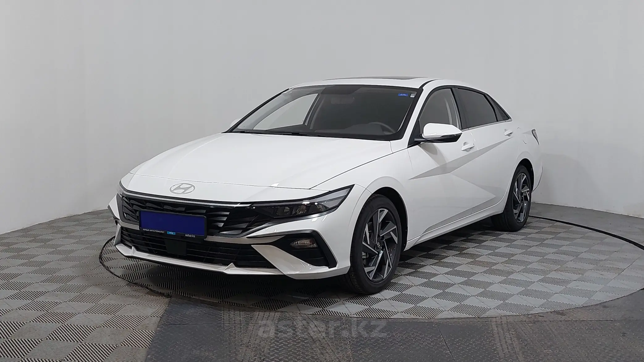 Hyundai Elantra 2024