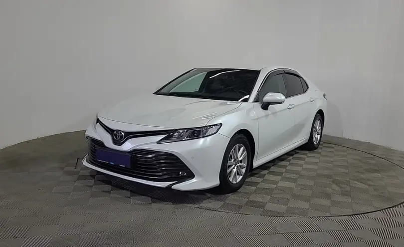 Toyota Camry 2018 года за 11 150 000 тг. в Алматы