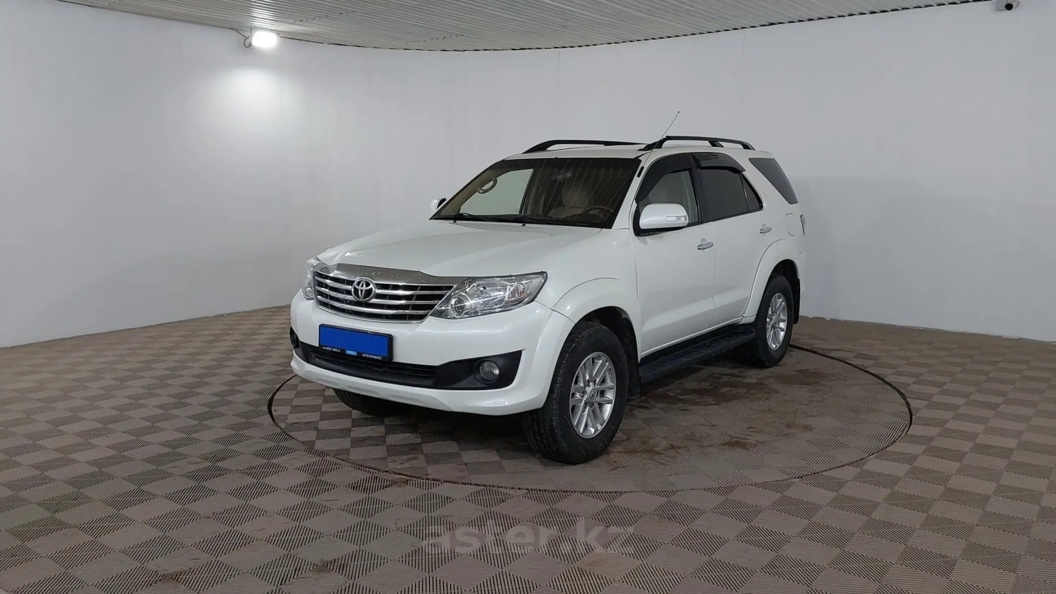 Toyota Fortuner 2013